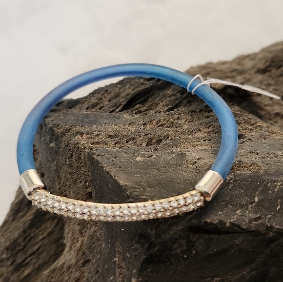 NWT Lia Sophia Blue and rhinestone bracelet - Picture 3 of 3